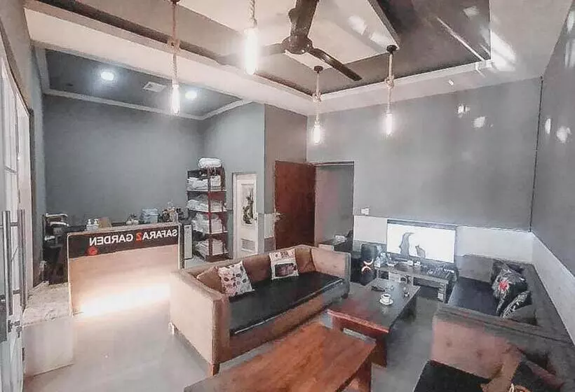 ホテル Safaraz Garden Near Galaxy Bekasi Mitra Reddoorz