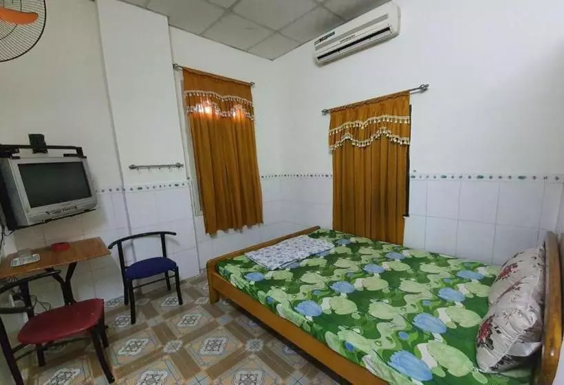 Spot On 1122 Nhat Anh Motel