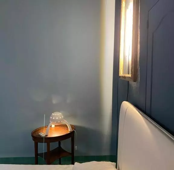 تختخواب و صبحانه Suites Edivino Design Capri