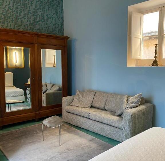 تختخواب و صبحانه Suites Edivino Design Capri