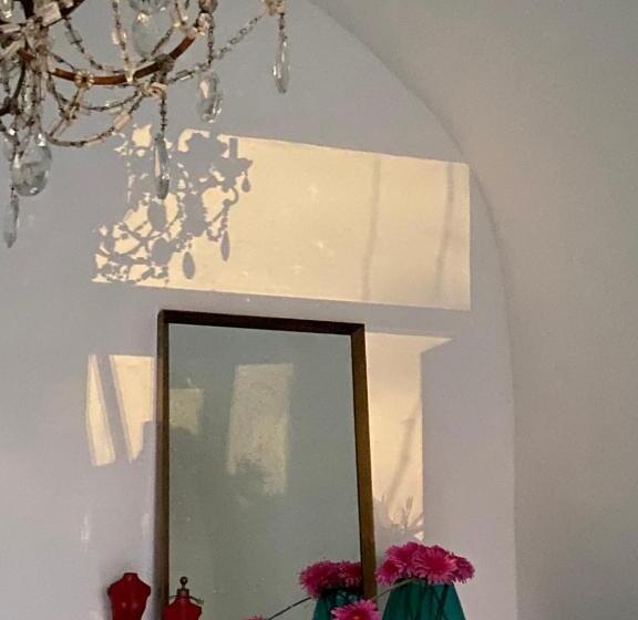 تختخواب و صبحانه Suites Edivino Design Capri