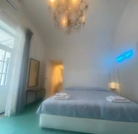 تختخواب و صبحانه Suites Edivino Design Capri
