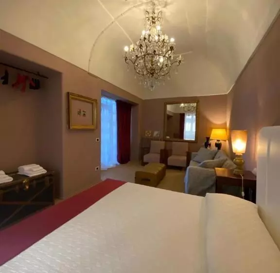 تختخواب و صبحانه Suites Edivino Design Capri