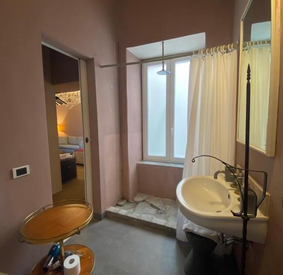 تختخواب و صبحانه Suites Edivino Design Capri