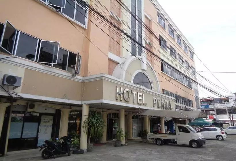 Capital O 3433 Hotel Plaza