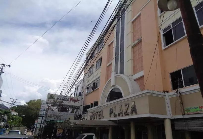 Capital O 3433 Hotel Plaza