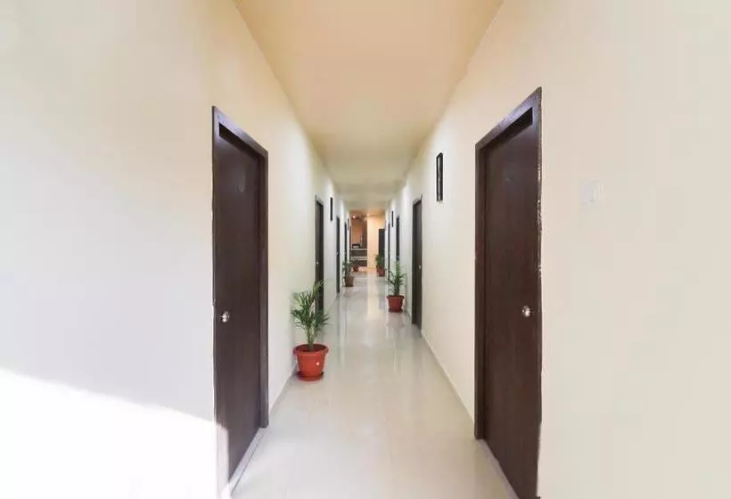 ホテル Capital O 71726 Airport Stay Inn