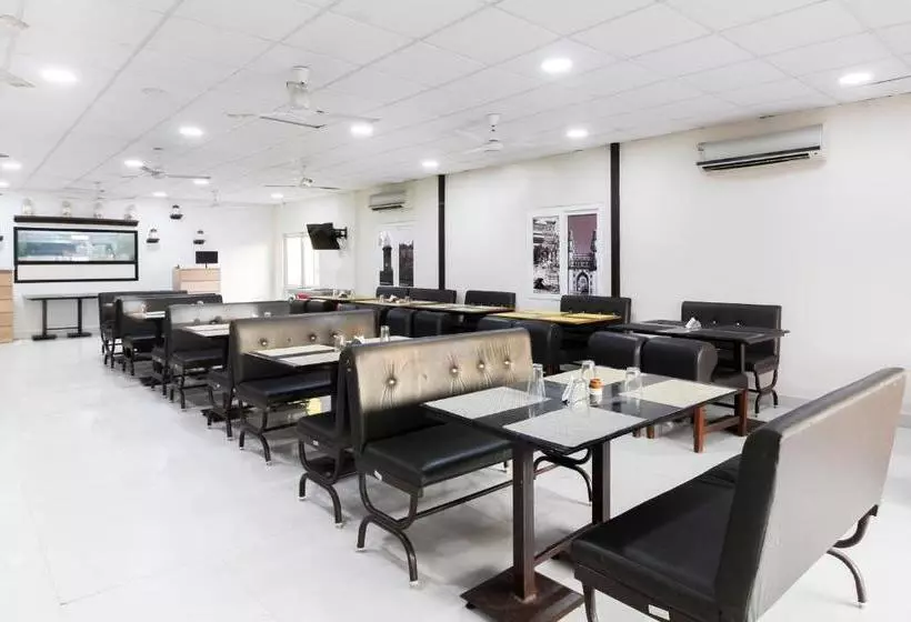 ホテル Capital O 71726 Airport Stay Inn