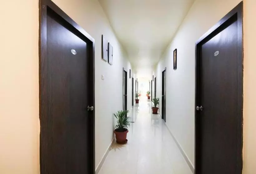 ホテル Capital O 71726 Airport Stay Inn