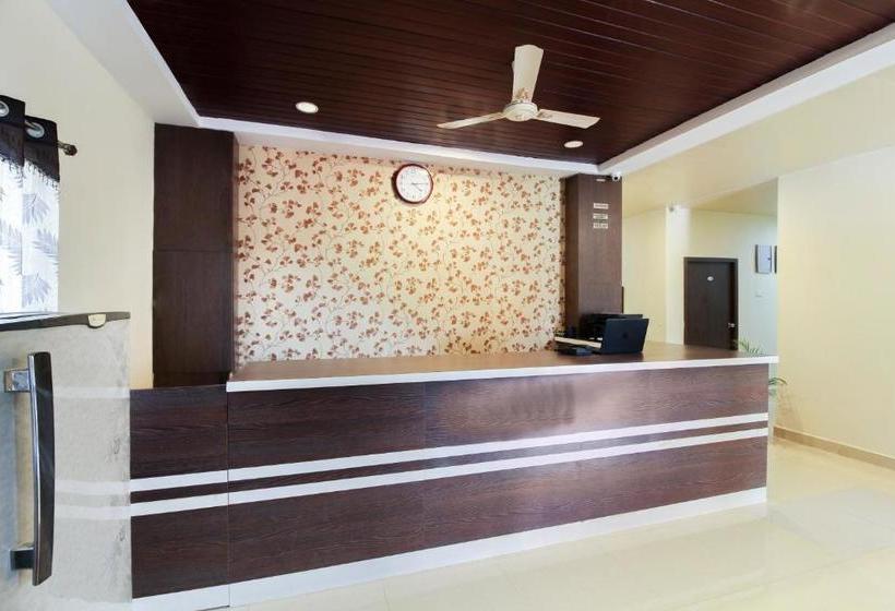 ホテル Capital O 71726 Airport Stay Inn