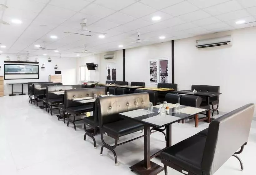 ホテル Capital O 71726 Airport Stay Inn