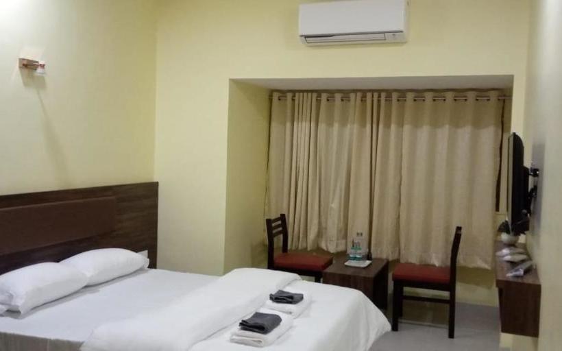 호텔 Gold Stays Alibag