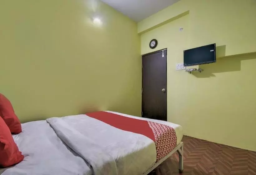 هتل Oyo 61045 Maharaja Inn