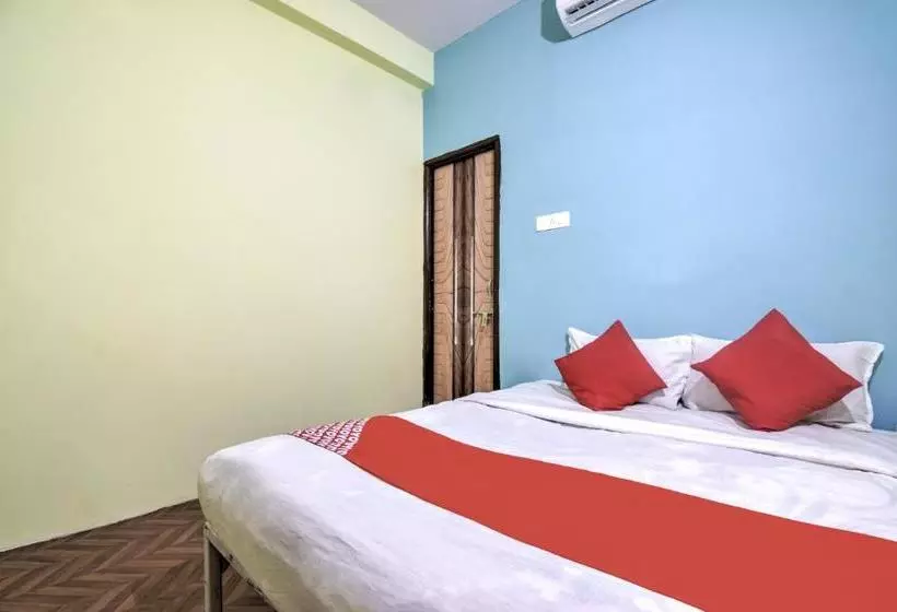 هتل Oyo 61045 Maharaja Inn