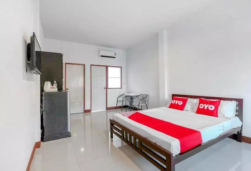 هتل Oyo 873 Smart And Smile Apartment