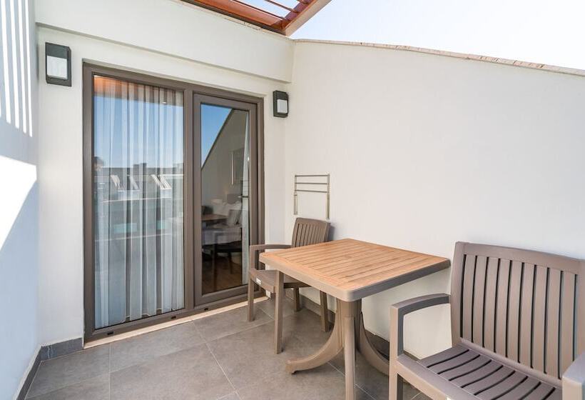 هتل Veranda Suites