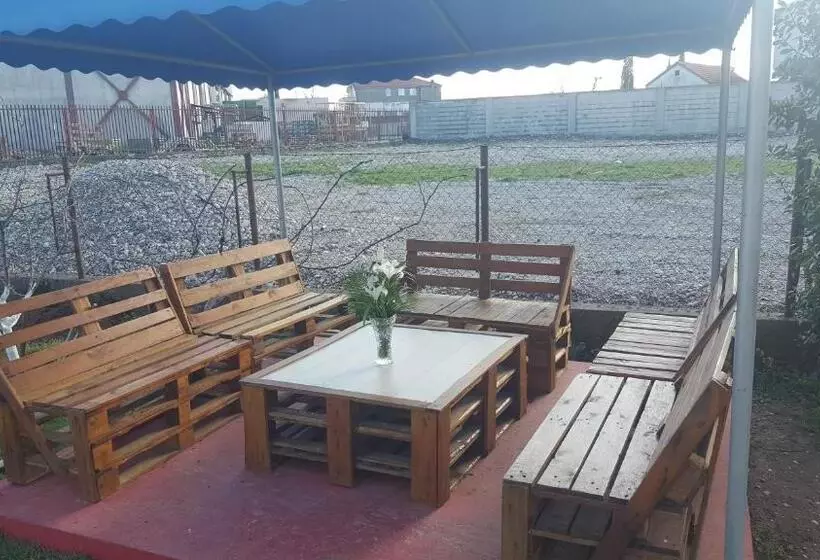 پانسیون Hostel Vera   Airport Podgorica