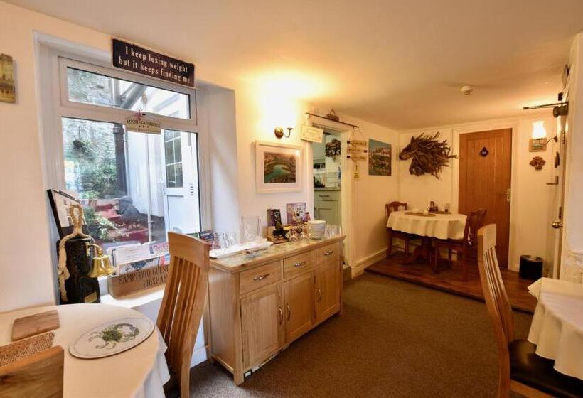 Bed and Breakfast Sampford Harbour Side Guest House