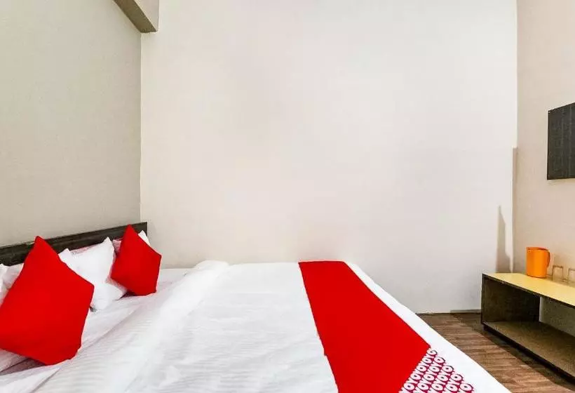 ホテル Oyo 69647 Yash Lodge