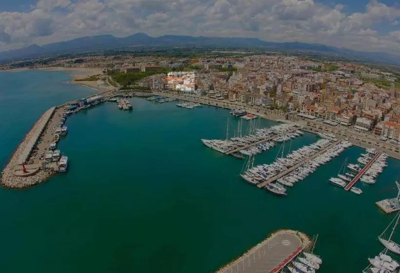 Grekus Litoral Only Families