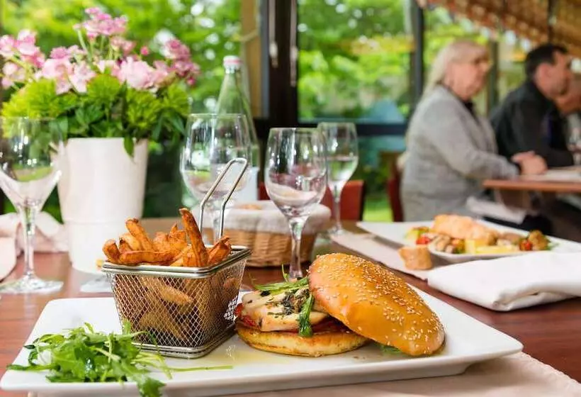 Brit Hotel Rennes Cesson