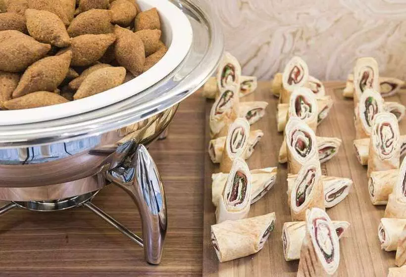 هتل Hilton Garden Inn Ras Al Khaimah