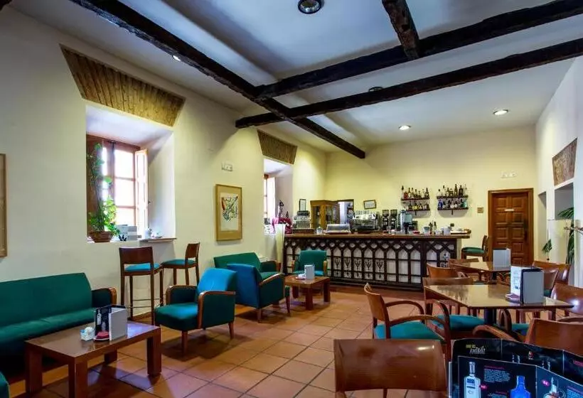 Hotel Valle Del Ambroz