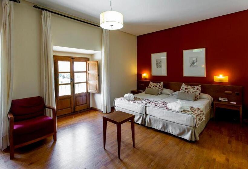 فندق Valle Del Ambroz