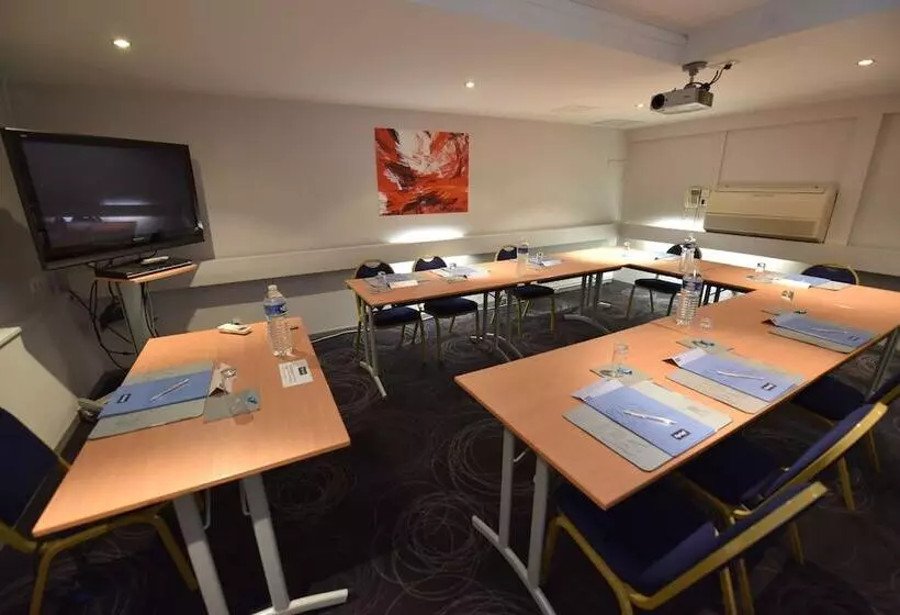 Kyriad Hotel Dijon Gare