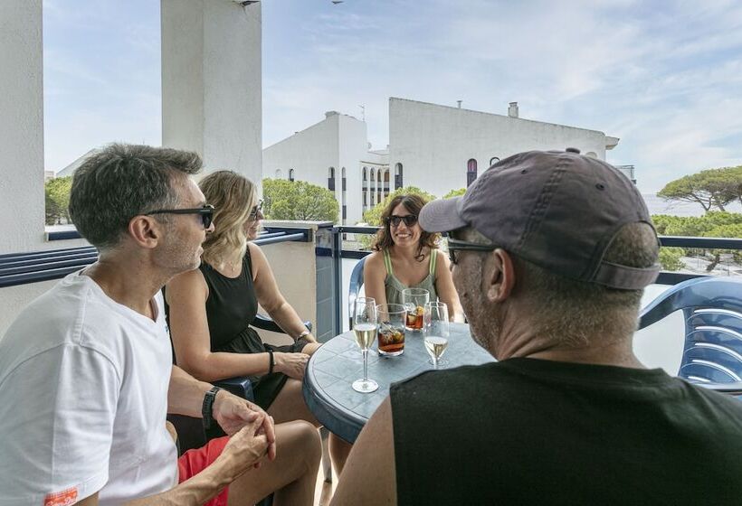 Pins Platja Apartments