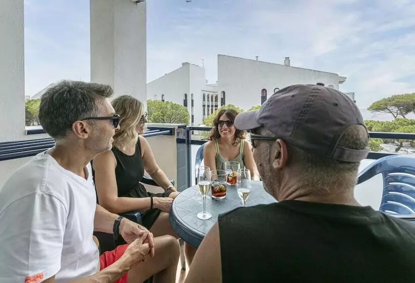 Pins Platja Apartments