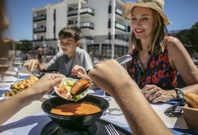 Pins Platja Apartments