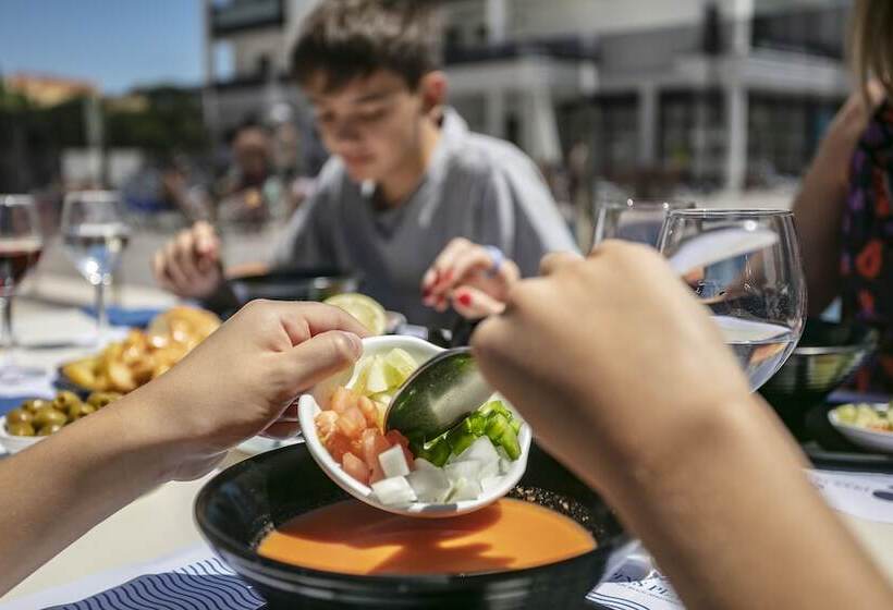 Pins Platja Apartments