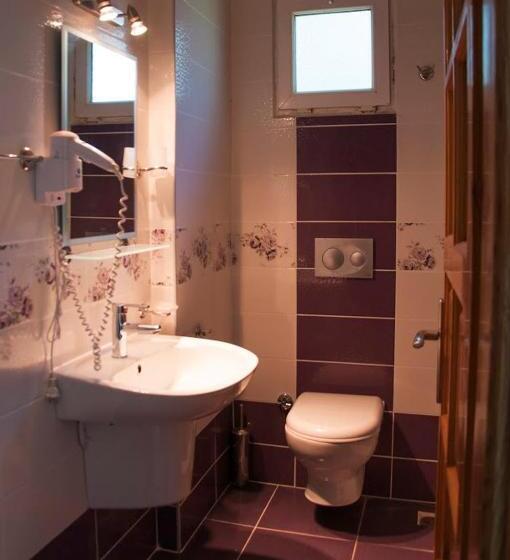 هاستل Makri Otel