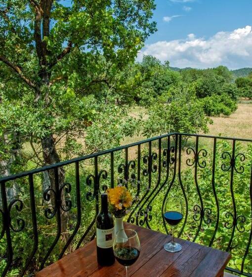 هاستل Makri Otel