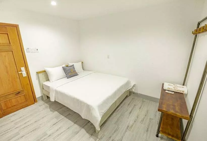 Bed Station Hostel