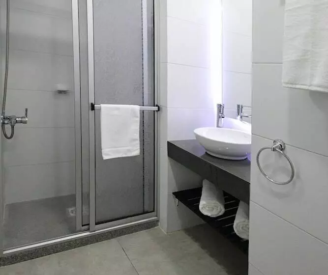 Quijano Hotel   Aparts & Suites