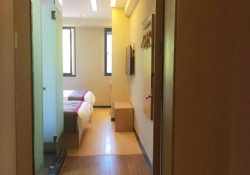 Thank Inn Chain Hotel Chongqing Nanan District Tongjing International Store