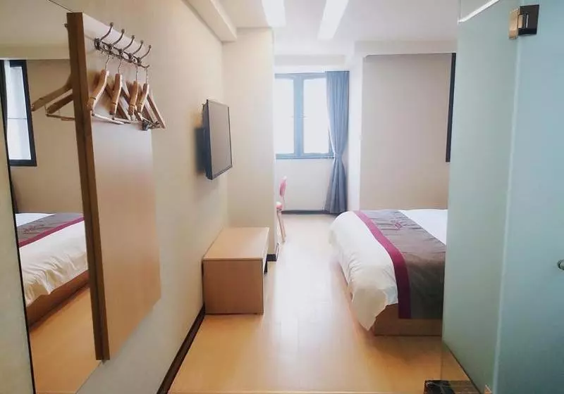 Thank Inn Chain Hotel Chongqing Nanan District Tongjing International Store