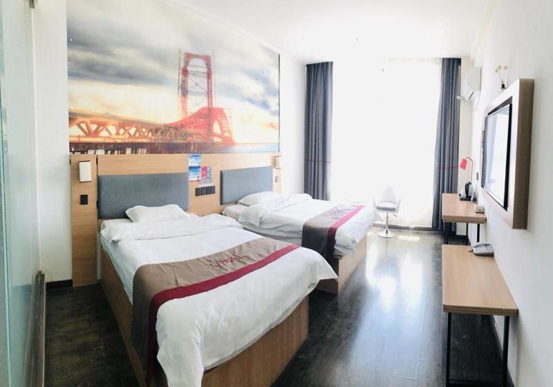 Thank Inn Chain Hotel Tibet Shigatse Sangzhuzi District Intersection Of Race Course