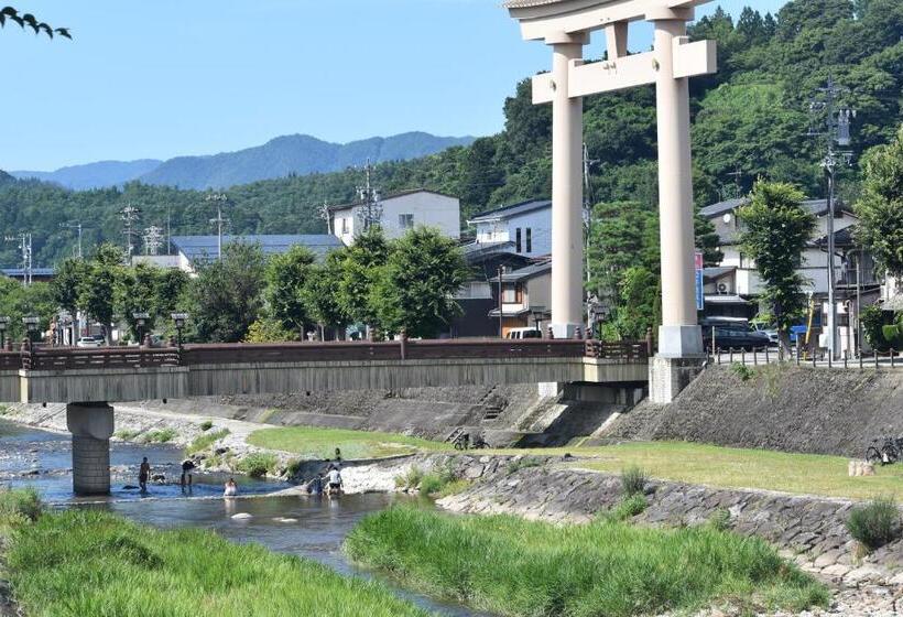 פנסיון Home Sharing Guest House Don