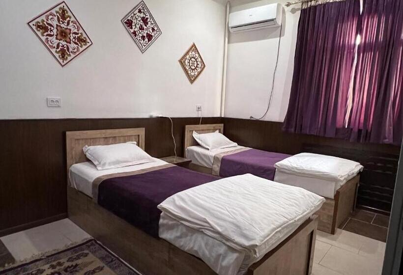 فندق صغير Besqala