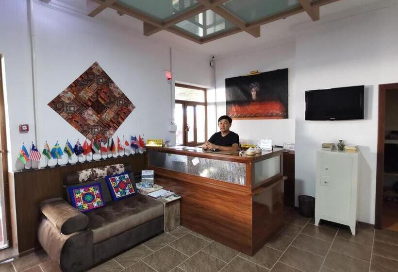 فندق صغير Besqala