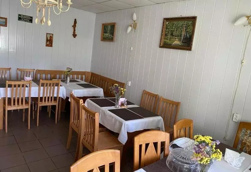 Aamiaismajoitus (B&B) готель