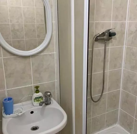 Aamiaismajoitus (B&B) готель