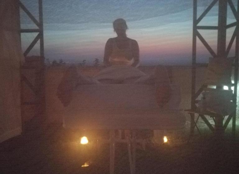 تختخواب و صبحانه Serendipity