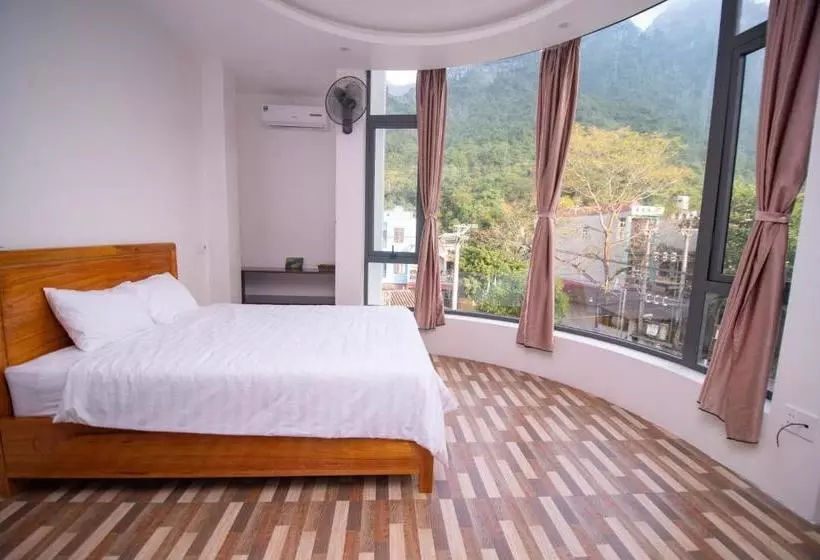 Long Hotel And Motobike Rental