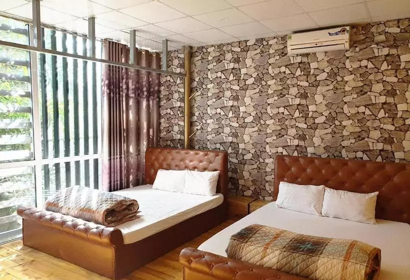 Long Hotel And Motobike Rental