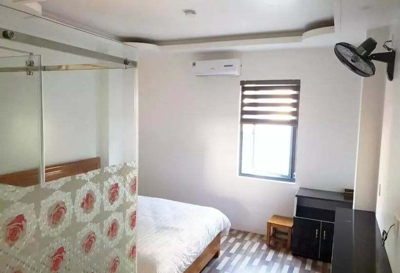 Long Hotel And Motobike Rental