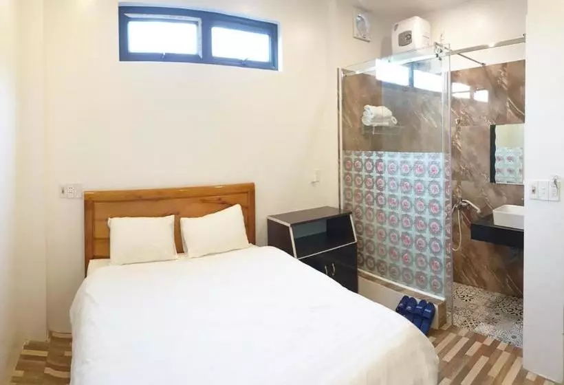 Long Hotel And Motobike Rental